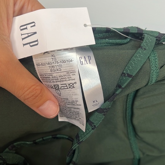 NWT GAP Women's Green and Black Zebra Print One Piece Halter Top Style Swimsuit - Picture 7 of 7